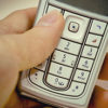 Wysyłaj funty do Polski wprost z komórki Przesyłaj pieniądze przed telefon