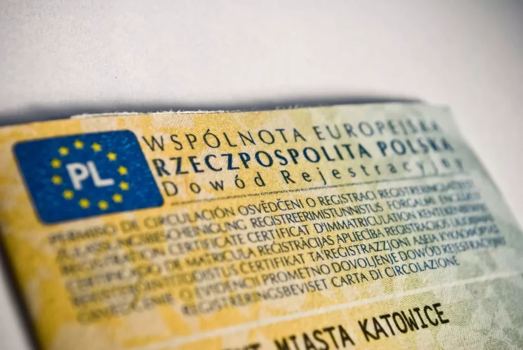 Czym różni się V5C od dowodu rejestracyjnego